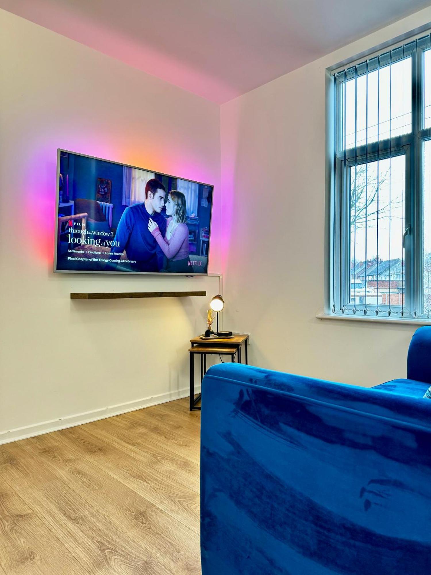 Rnm - Business Professional & Top Choice, Private Access & Entire Place, Kitchen & Washroom With Amenities, Smart Tv, Easy Access, Fast Wifi, Parking Nearby, Great Transport Links Halesowen Extérieur photo